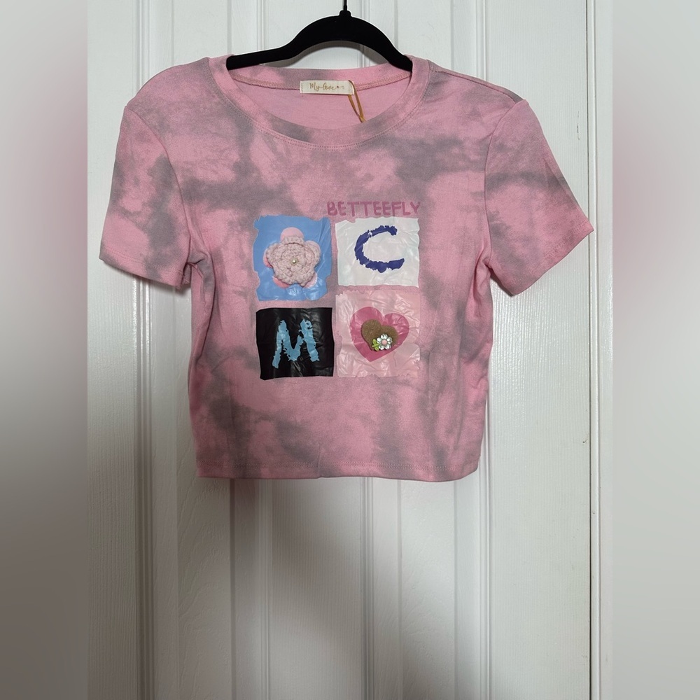My Love  Pink and Gray Short Sleeve Crop Top with Graphic Accents